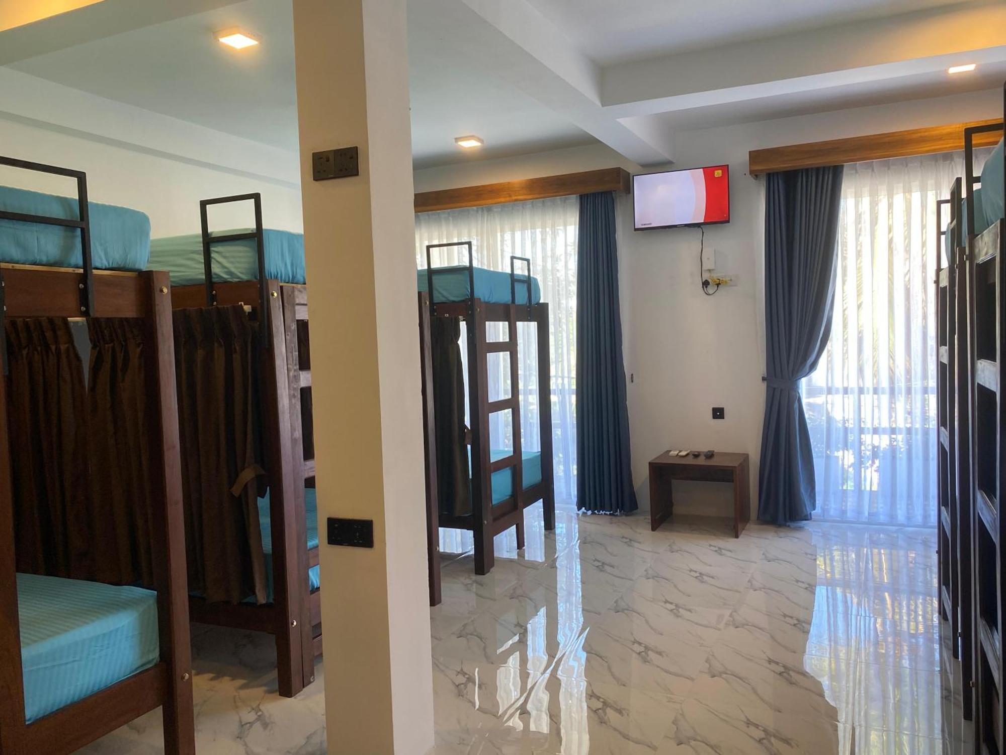 Trinco Beach Resort Тринкомалі Екстер'єр фото