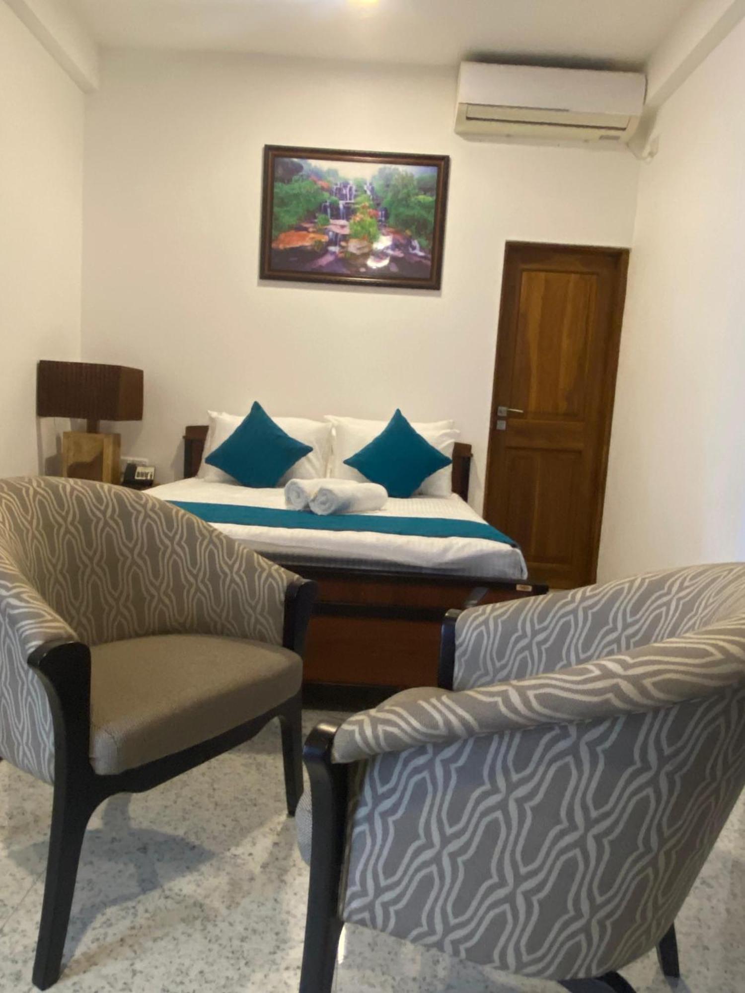 Trinco Beach Resort Тринкомалі Екстер'єр фото