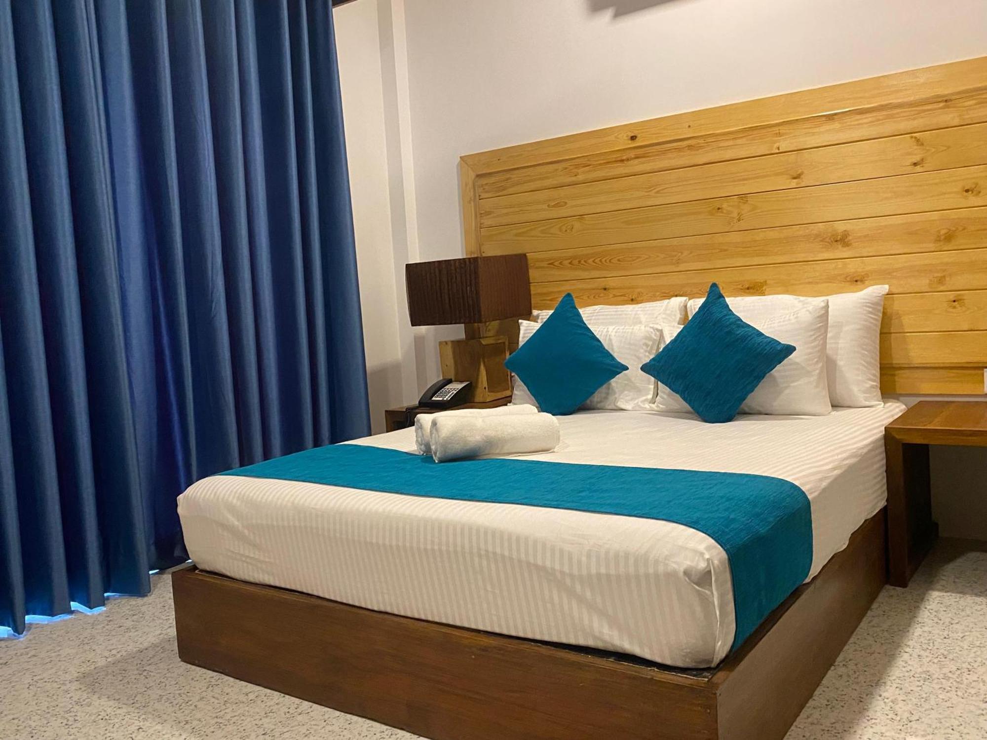 Trinco Beach Resort Тринкомалі Екстер'єр фото