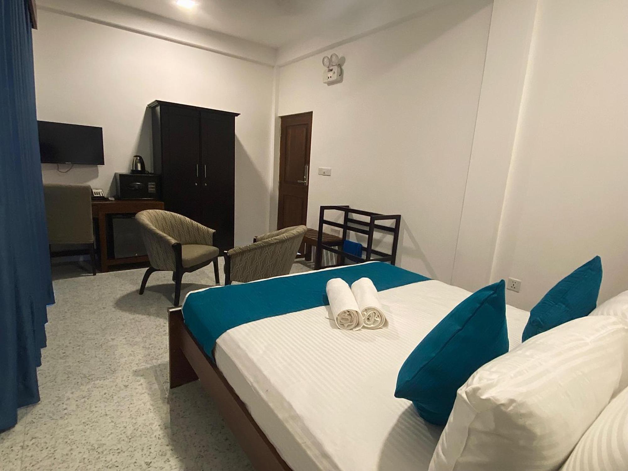 Trinco Beach Resort Тринкомалі Екстер'єр фото