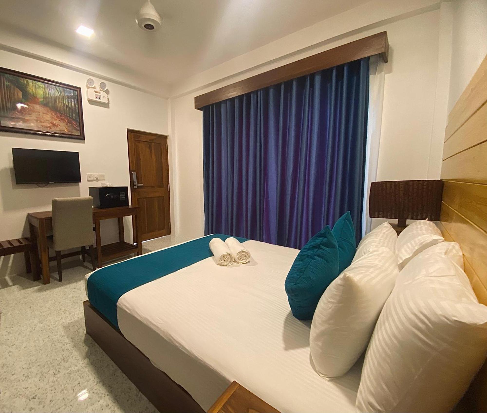 Trinco Beach Resort Тринкомалі Екстер'єр фото